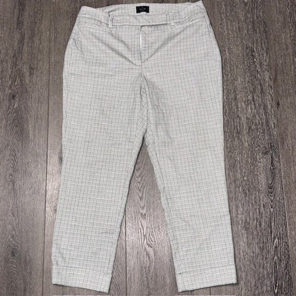 White House Black Market Pants Womens Size 8 Black Check Woven The Slim Crop - Picture 1 of 6
